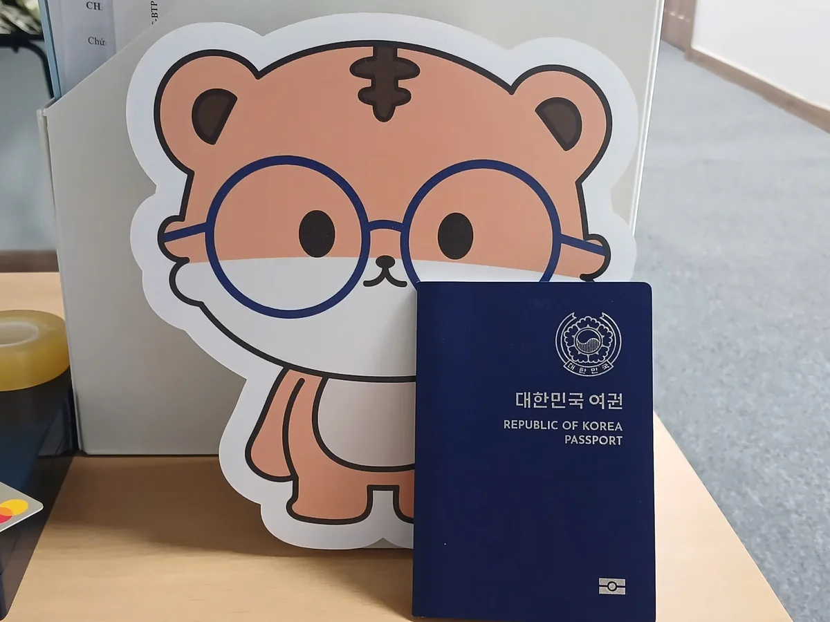 외국인 여권(개인정보는 가렸어요)
